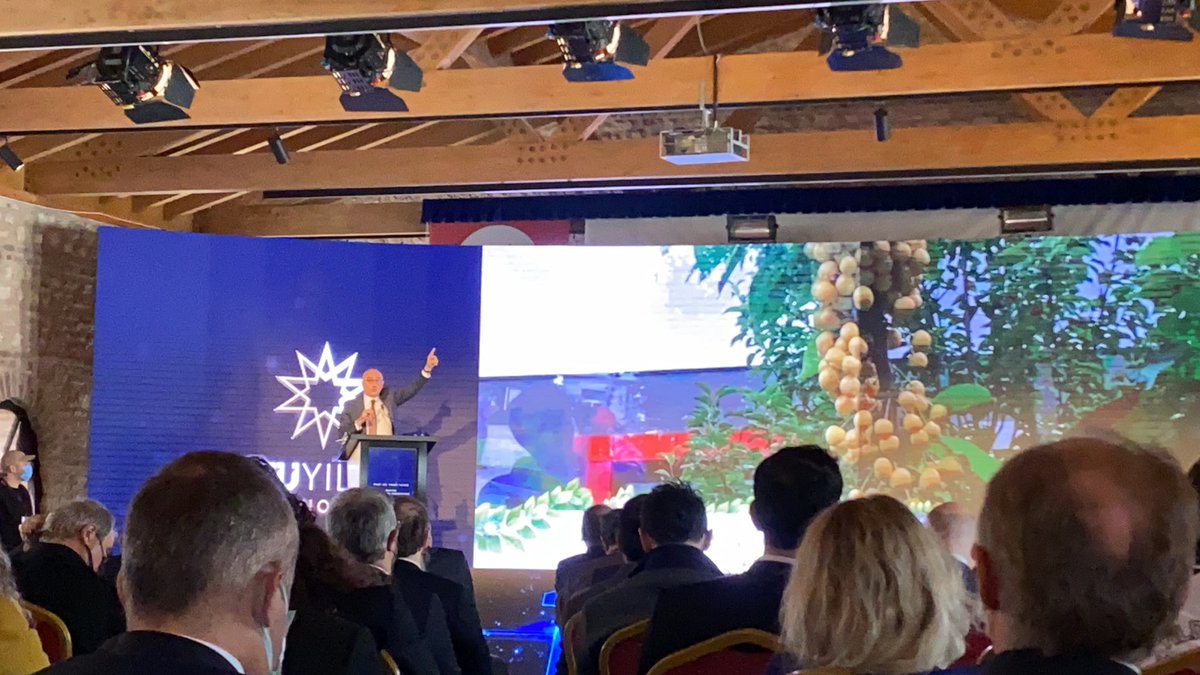 fatmanur_pyrz's tweet photo. ‘Bugüne Gelecekten Bak Yıldız Teknopark 2025 Vizyon Etkinliği’ kapsamında Sayın Rektörümüz @proftameryilmaz’dan @yildizteknopark’ın kuruluş hikayesini dinledik. Emek ve gayretle inşa edilen ve üst üste 3 yıl en iyi teknopark seçilen bu merkezin üyesi olduğumuz için gururluyuz. https://t.co/Pj0bJhsaUe