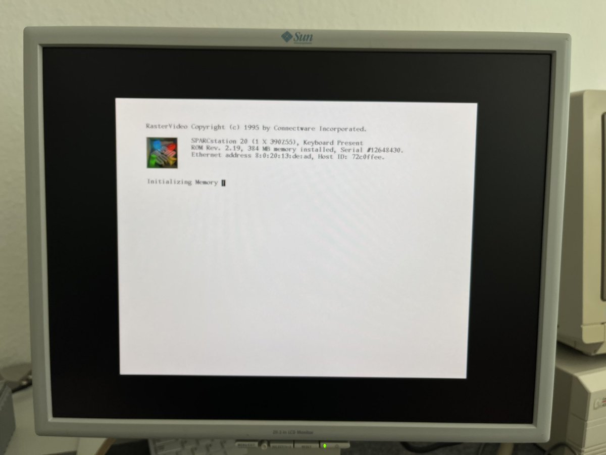 Iggi76123640's tweet photo. Installed the new hardware into my SS20, RasterVideo card and the gfx card (which is a cgsix). It works, need the drivers to test it and most importantly where do I get an SVIDEO source? 😅😂 #sun #rastervideo #sunos #video https://t.co/uZvvOu1wX6
