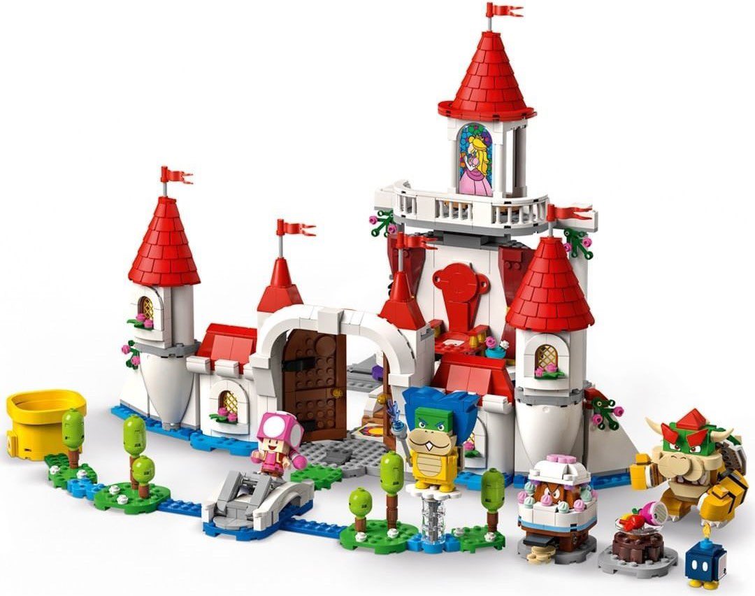 fofeando's tweet photo. ¡Primer vistazo! Aquí están las primeras imágenes del nuevo set de #LEGO de Mario Bros y será nada más el Castillo de la Princesa Peach. Estará disponible a la venta muy pronto.#Fofeando https://t.co/RoBCzlcFhq