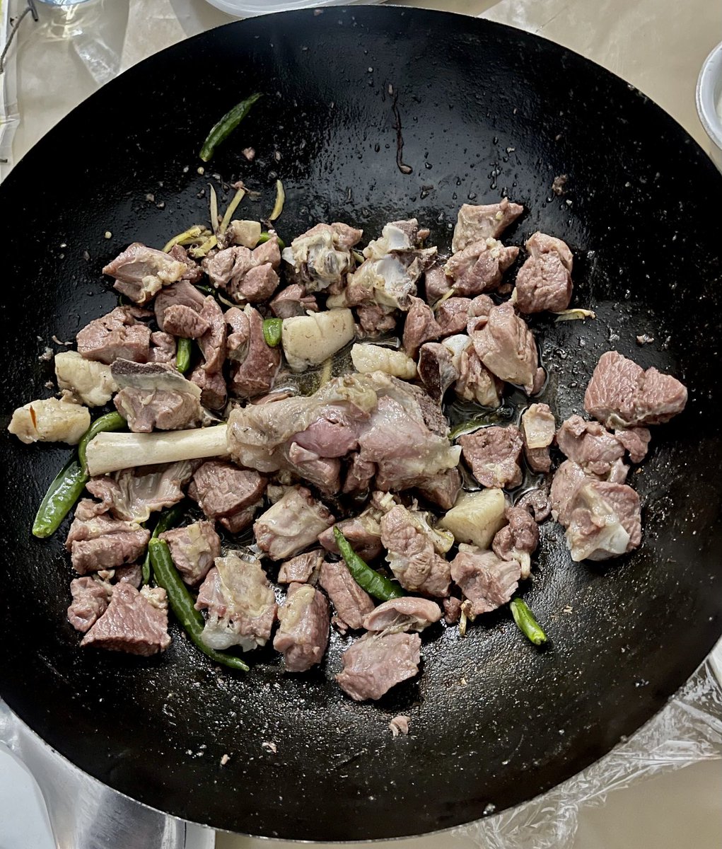 ExtraCommando's tweet photo. You can't visit KP and not have 
" نرے غوخا (Namkeen Mutton)".

#TraskoonRestaurant
#KPDiaries
#SwabiInterchange
#MoodieFoodie https://t.co/e0ZjFkcZLL