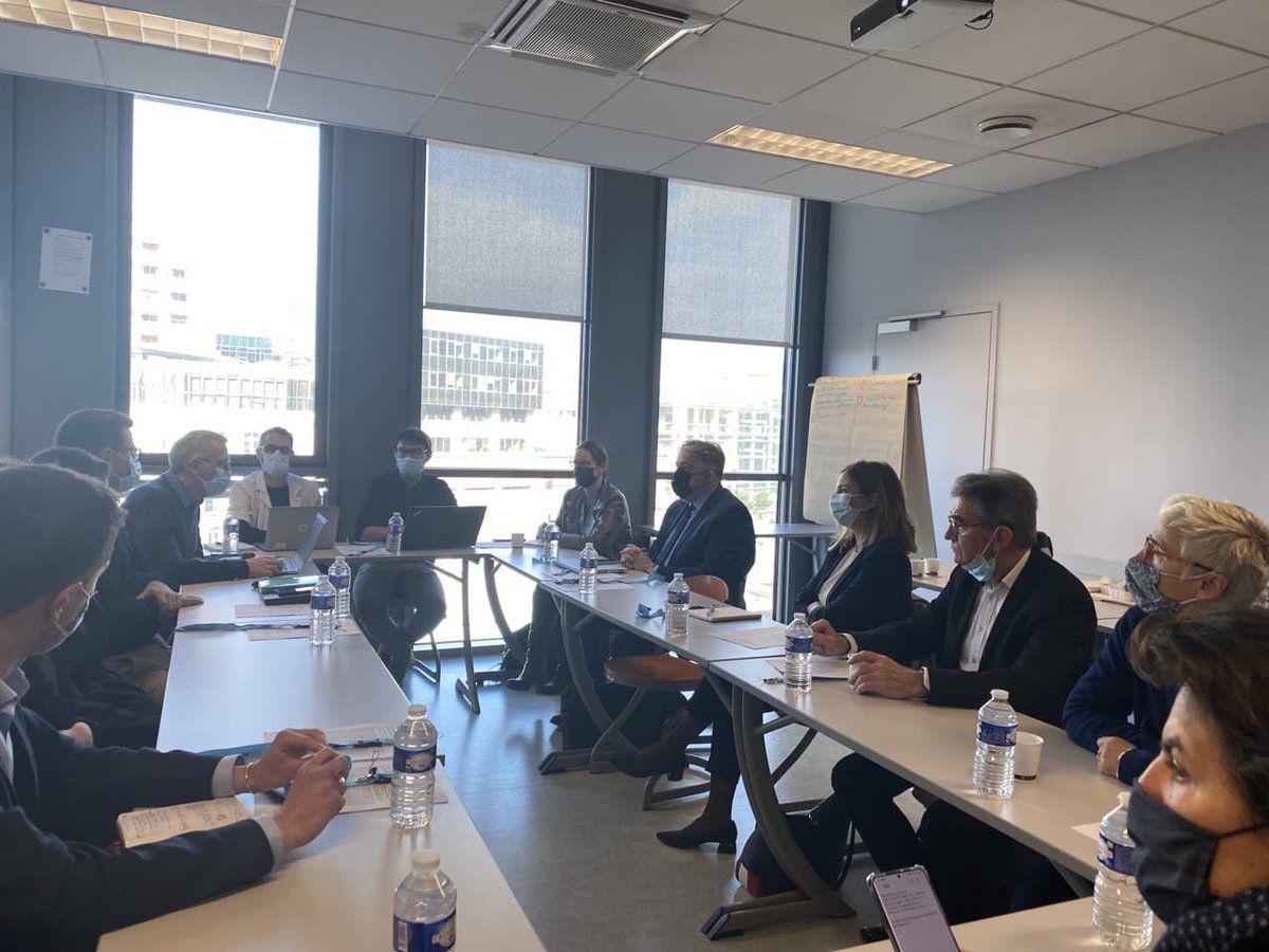 audreydufeu's tweet photo. Visite ce matin du service d'accès aux soins #SAS44 installé au #SAMU44 @CHUnantes
L'objectif est clair : plus d'#égalité dans l'accès aux soins pour tous les habitants du 44!
▶️Trouver une réponse aux soins non programmés
▶️Désengorger les urgences
@yann_penverne @JJenvrin https://t.co/VEfGH0pICC