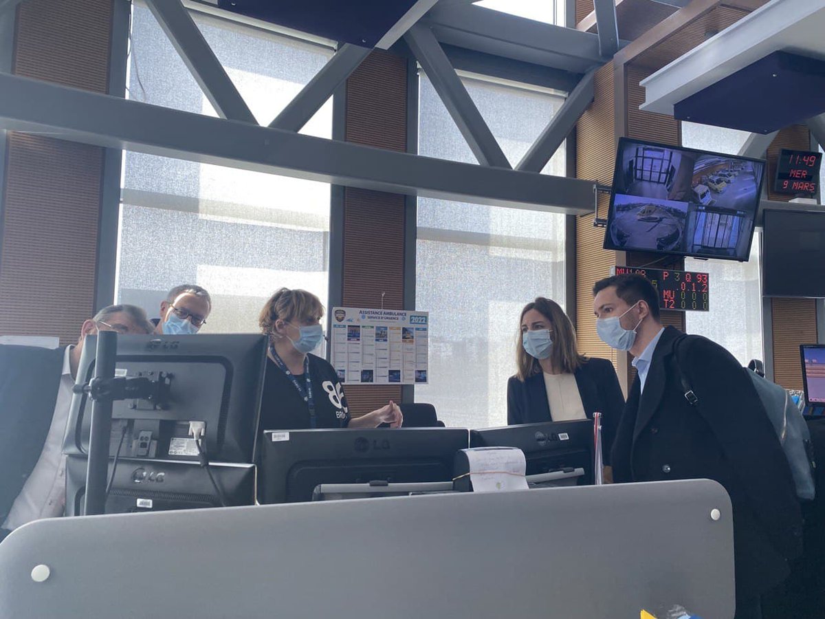 audreydufeu's tweet photo. Visite ce matin du service d'accès aux soins #SAS44 installé au #SAMU44 @CHUnantes
L'objectif est clair : plus d'#égalité dans l'accès aux soins pour tous les habitants du 44!
▶️Trouver une réponse aux soins non programmés
▶️Désengorger les urgences
@yann_penverne @JJenvrin https://t.co/VEfGH0pICC