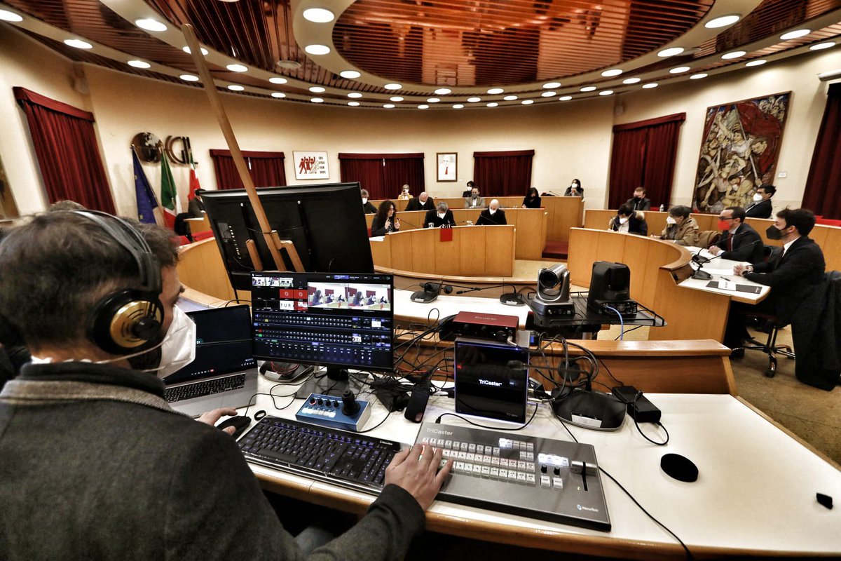 cgilnazionale's tweet photo. Iniziativa ‘Piena e buona occupazione’. Ecco cosa fare subito.
#Landini: “Senza un nuovo ruolo del pubblico non si potrà creare lavoro. La guerra sconvolge il quadro, ma rilancia le nostre ragioni”

🎥Rivedi la diretta: https://t.co/liJtL178dz
📸 Foto: https://t.co/1pjHfRuPyB https://t.co/cTQc3wqk08