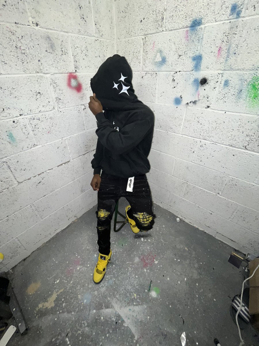 ILLAB10's tweet photo. WEBSITE DROPPING THIS SUNDAY 7PM 13/03/22 https://t.co/BbfRWWqc0I