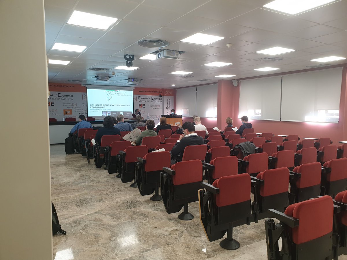 We are just beggining the Proffesional Development Workshop with Dr. Günter Koch as a chair and the Doctoral Workshop with Dr. <a href="/AnaEjarqueCat/">Ana Ejarque</a> as a chair at the II ECGIC at the <a href="/FdEconomiaUV/">Facultat d'Economia</a>