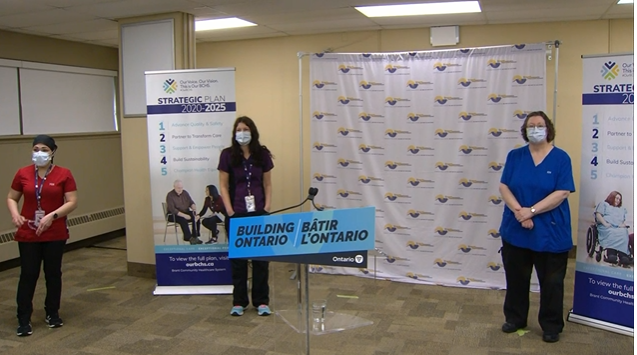 SamHersh01's tweet photo. Something particularly cruel and cynical about @fordnation doing his press conference around getting rid of mask mandates at a hospital with masked healthcare workers as his backdrop. https://t.co/L0Z6uNrP8h