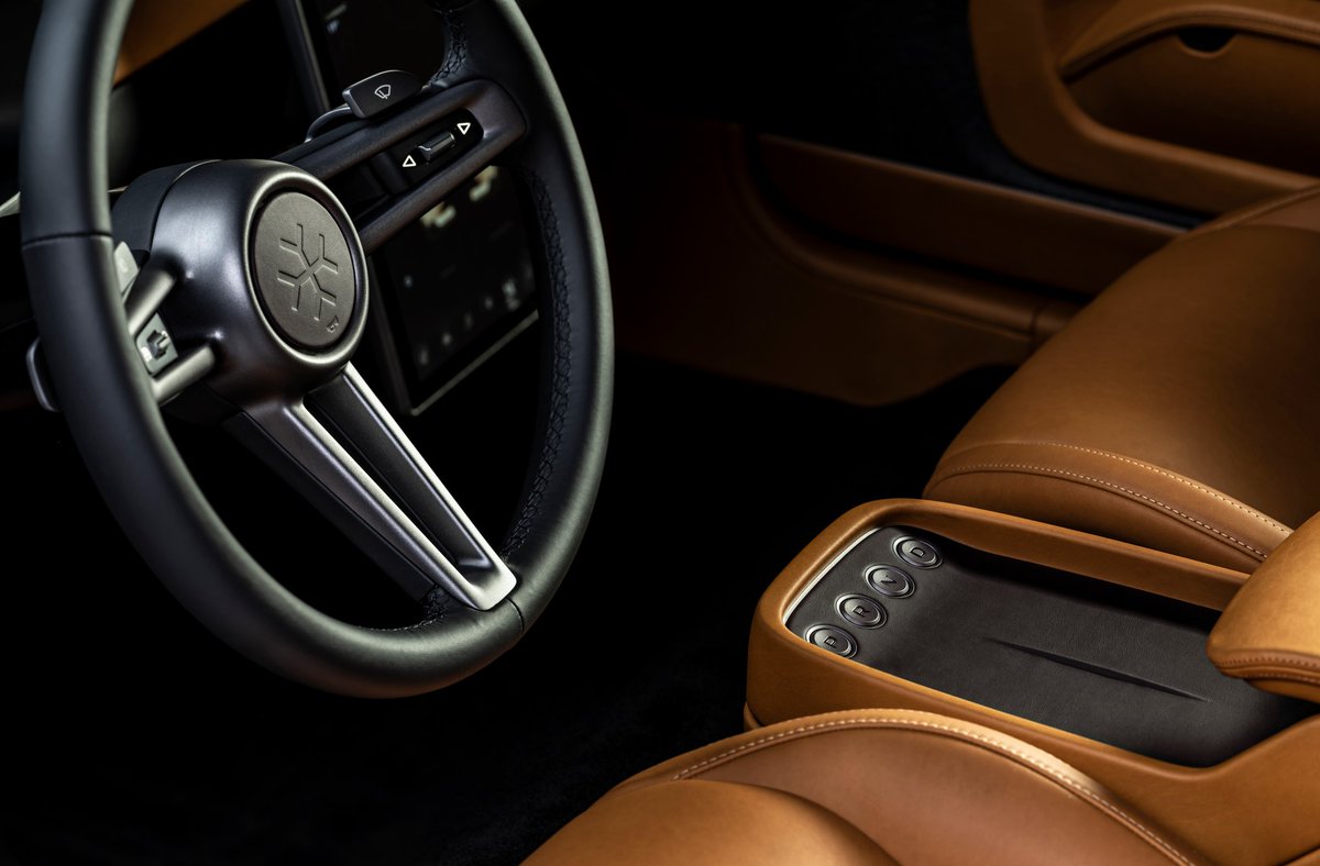 Efsane olmuş şahane ‼️

İngiliz Charge şirketi, efsane 1967 Mustang'i yüzde 100 elektrikli olarak tamamen baştan aşağı yaratmış. Elektrik altyapısı Arrival şirketinden alınmış. 

536 beygir gücündeki elektrikli motor 0'dan 100'e 3.9 saniyede ulaşıyor, 322 km menzile ulaşıyor. OFF