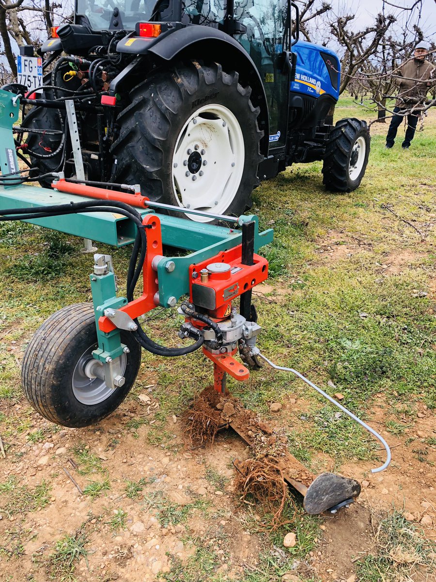 PaysanduMidi's tweet photo. Suite de la #démo en photos 🍏 🍑 🍐 🌺
#interceps #outils #machinisme #arboriculture https://t.co/EzWa2hMQ3m