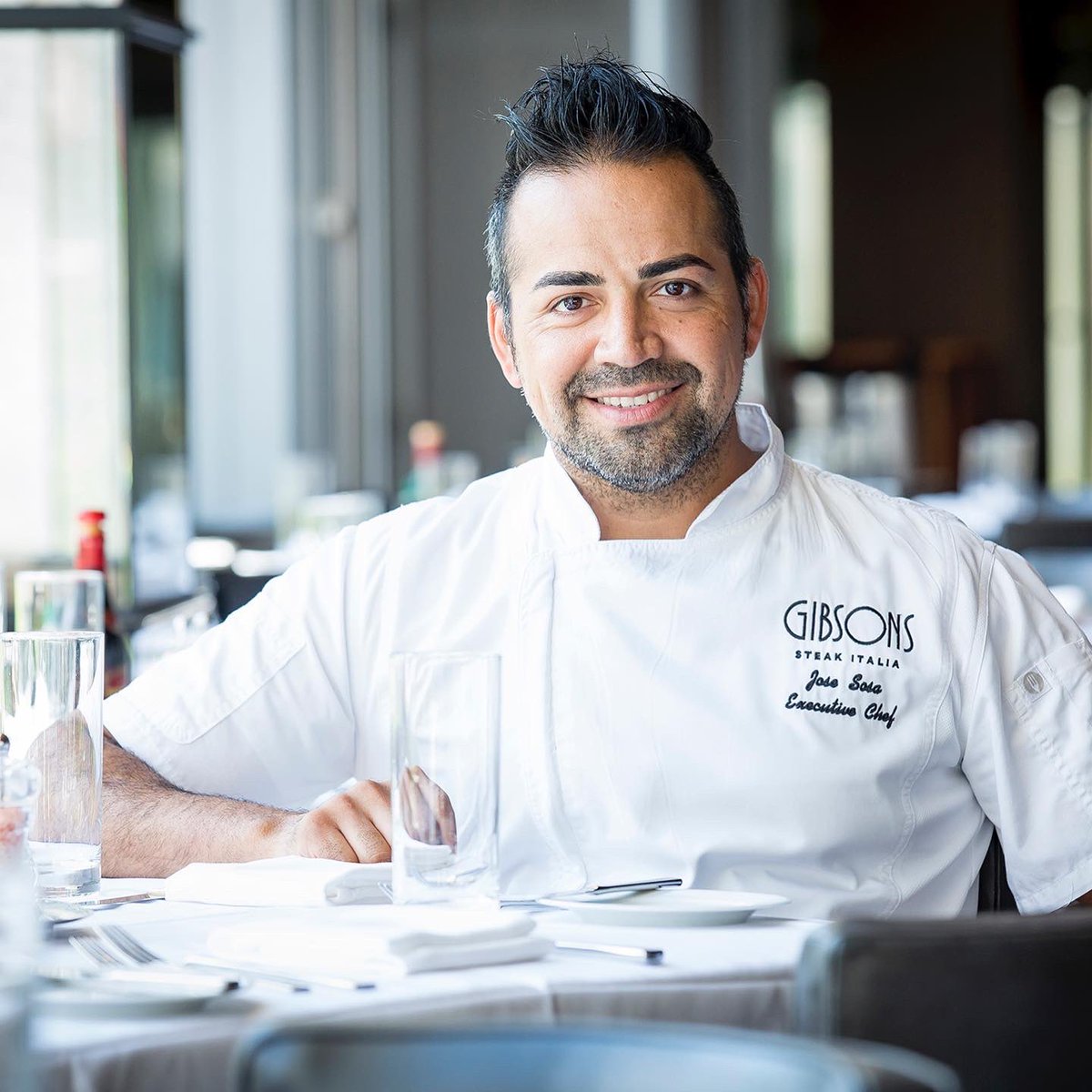 GibsonsItalia's tweet photo. Chicago Chefs Cook for Ukraine 🇺🇦 || A community of Chicagoland chefs, including @JSosa214 of Gibsons Italia, will step up to raise funds for the people of Ukraine at a chef-curated tasting on 3/16. https://t.co/anH4LS6WmD