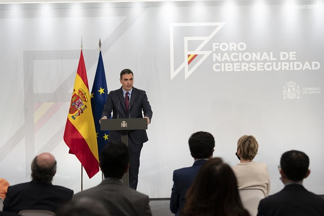 dsn's tweet photo. #NotaDSN de @desdelamoncloa «Agradecimiento del Presidente del Gobierno de los primeros trabajos del Foro Nacional de #Ciberseguridad» #InformesFNC #ForoCIBER https://t.co/ySAU3qv5hX https://t.co/d1eNCOXPPT