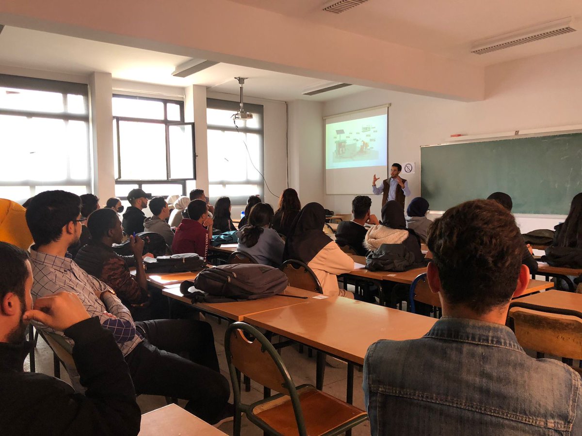 club_genielec's tweet photo. Formation en IOT
#electrical #Engineering #FSTG https://t.co/vTGLDV254H