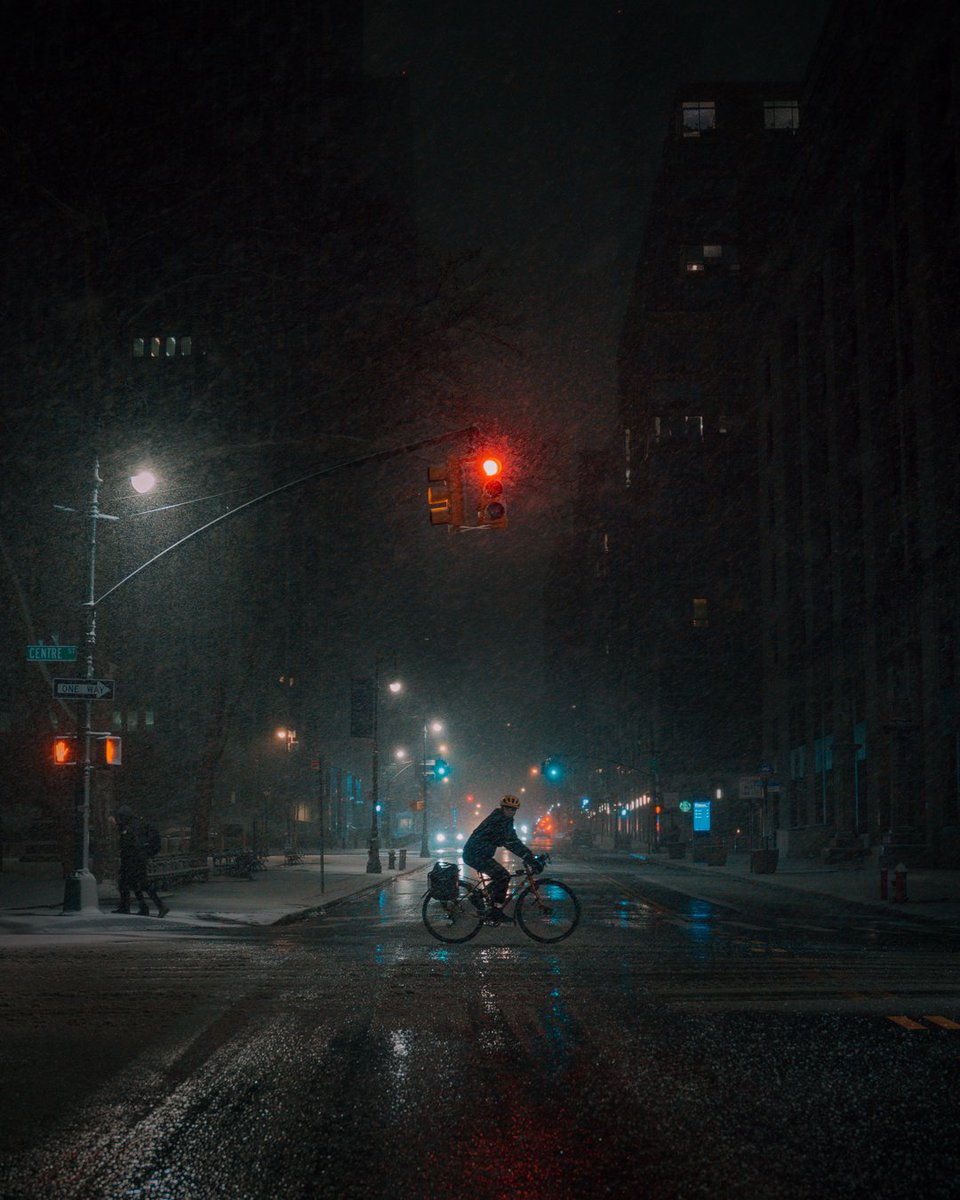GM folks! Hope everyone is doing super well today, it is quite rainy in NYC at the moment 😊 the best weather to capture some moody stills!

"In search of completion"

#nyx #photography #photooftheday #NFTCommunity #NFTCollection #ComingSoon
