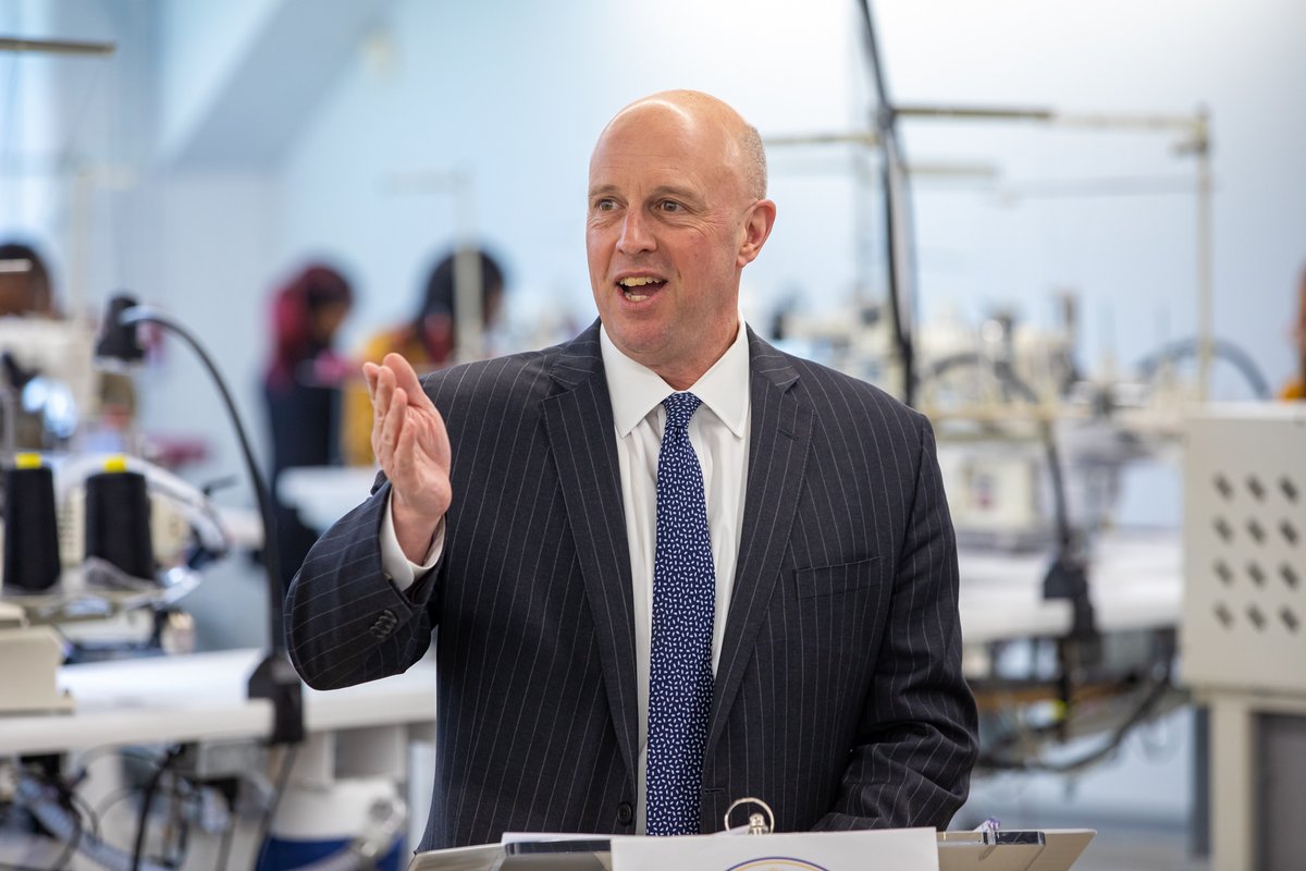 Michael_Quinlin's tweet photo. This week the Baker-Polito Administration announced $2.8 million in new infrastructure grants through the Massachusetts Manufacturing Innovation Initiative (M2I2) to 3 growing manufacturers. @MassEOHED @Mass_Tech #AdvancedManufacturing @COL1853 
https://t.co/tNCX3CYGJy https://t.co/pANzOsxTnZ