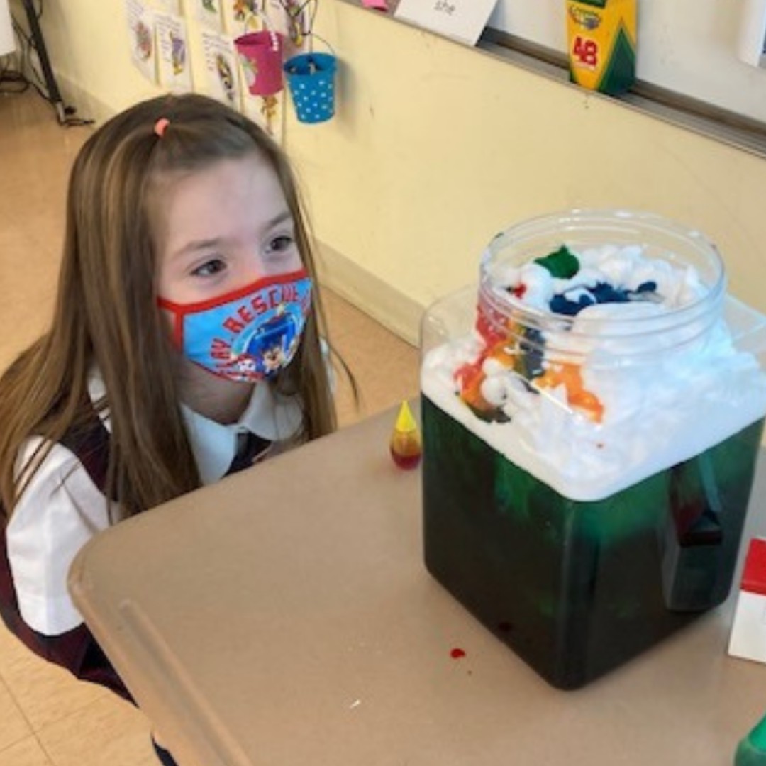 AtownDioceseEDU's tweet photo. Kindergarten #saintsandscholars at Immaculate Conception Academy explored a hands-on lesson on clouds this week. Science instruction and labs are for all ages in our schools! #safepresentgrowing https://t.co/7HqoX91x1n