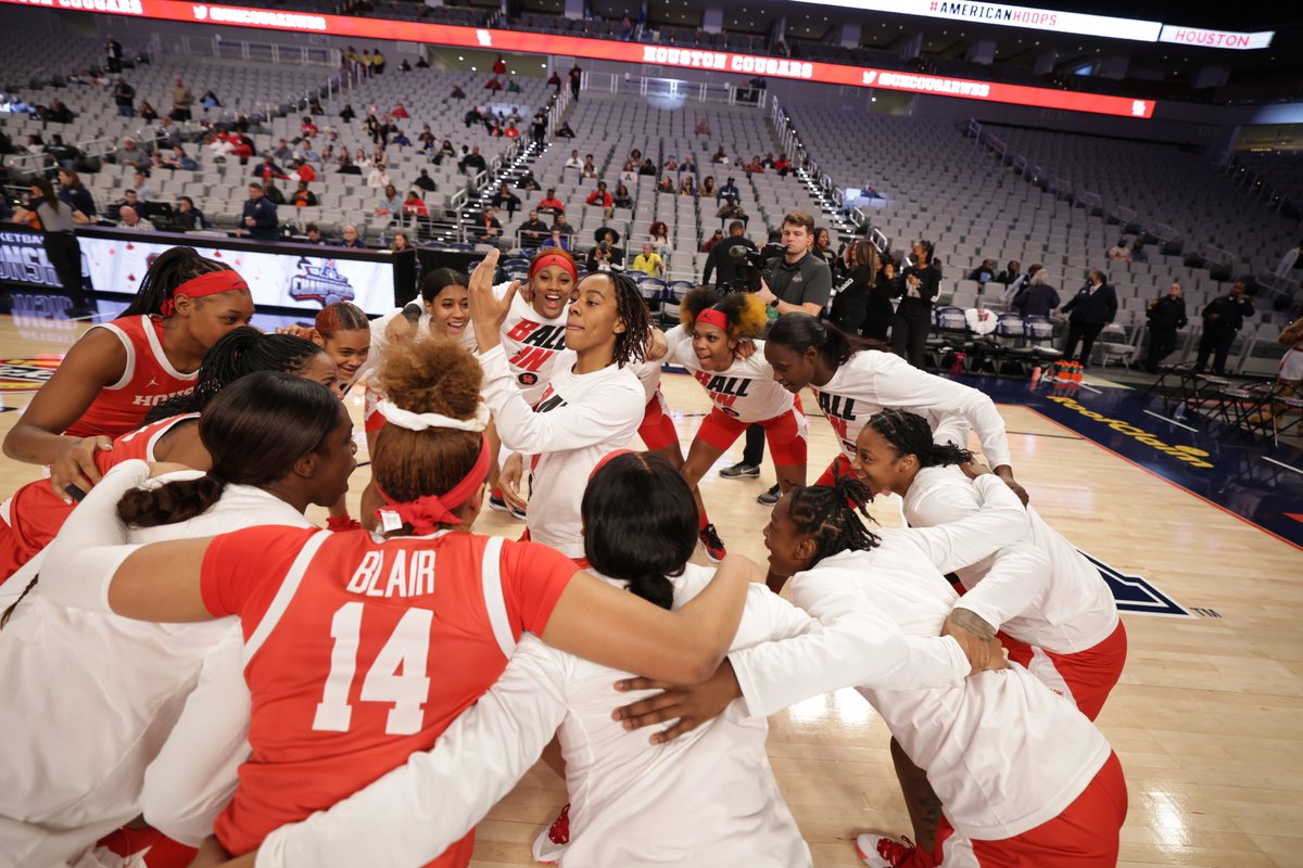 UHCougarWBB's tweet photo. 𝐑𝐎𝐔𝐍𝐃 3️⃣𝐓𝐎𝐍𝐈𝐆𝐇𝐓!
🆚 @USFWBB 
📺https://t.co/did43x2gha
📻 https://t.co/UGdl9wlJED
⏰6️⃣PM
📍Dickies Arena – Fort Worth, TX. 
#UnfinishedBusiness x #GoCoogs https://t.co/LIT3rhm313