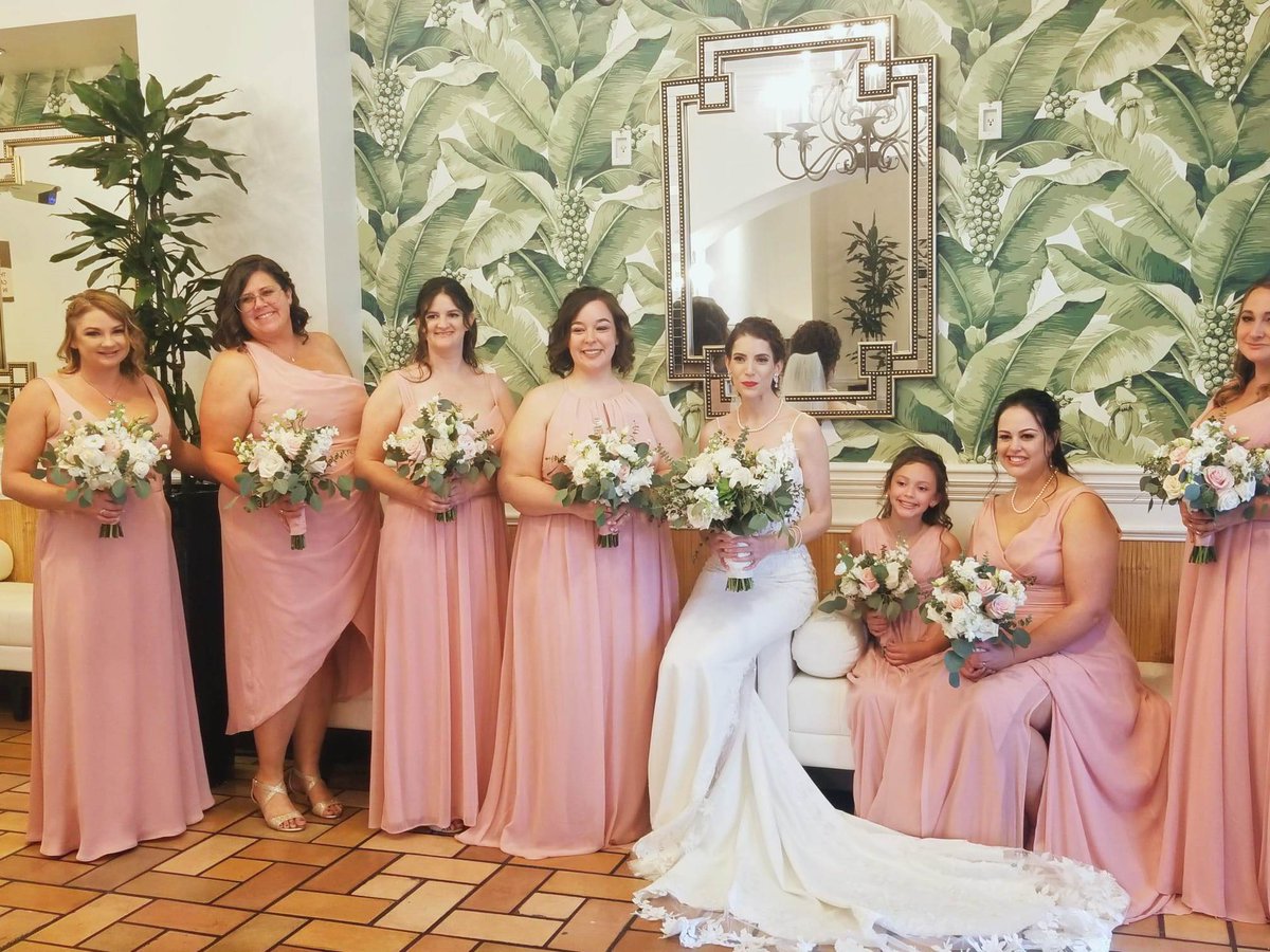 RiversideFL's tweet photo. Happy #WeddingWednesday! π β¨ Congratulations to our newest #RiversideNewlyweds on a beautiful beginning to the happiest Happily Ever After β€οΈ
#RiversideHotel #NewRiverPatio #Love #WeddingVenues #FortLauderdale #LasOlas #Wedding #CeremonyGoals https://t.co/roXuoDI99E