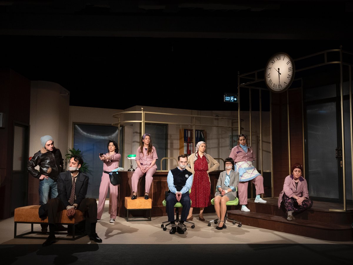 unsalhalil's tweet photo. İzmir Şehir Tiyatroları'nın üçüncü prodüksiyonu 'Mor Şalvar' bugün ilk gösterimini yapıyor.

Tüm ekibe başarılar! 🎭

📷: @deisomana https://t.co/uoScpk6WVs