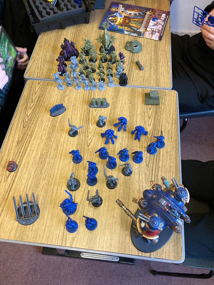 ClubMintlaw's tweet photo. Busy after school session with some Black Powder joining the warhammer games. Some big Tyranids making an appearance today! 🐲🎲 https://t.co/CewAsd7TmK