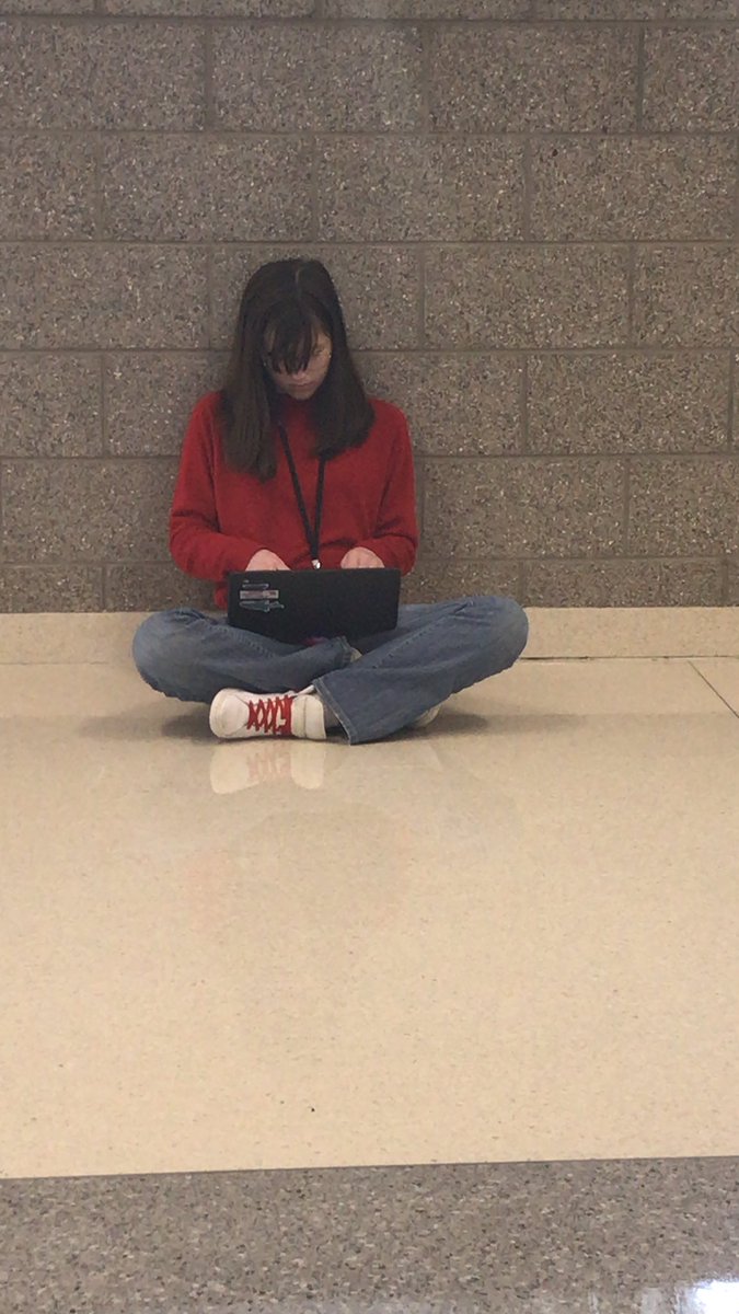 ScienceStars6's tweet photo. Students creating #flipgrids  to show mastery on animal courtship. #middleschool @mullerroad https://t.co/haIQ9tclhi