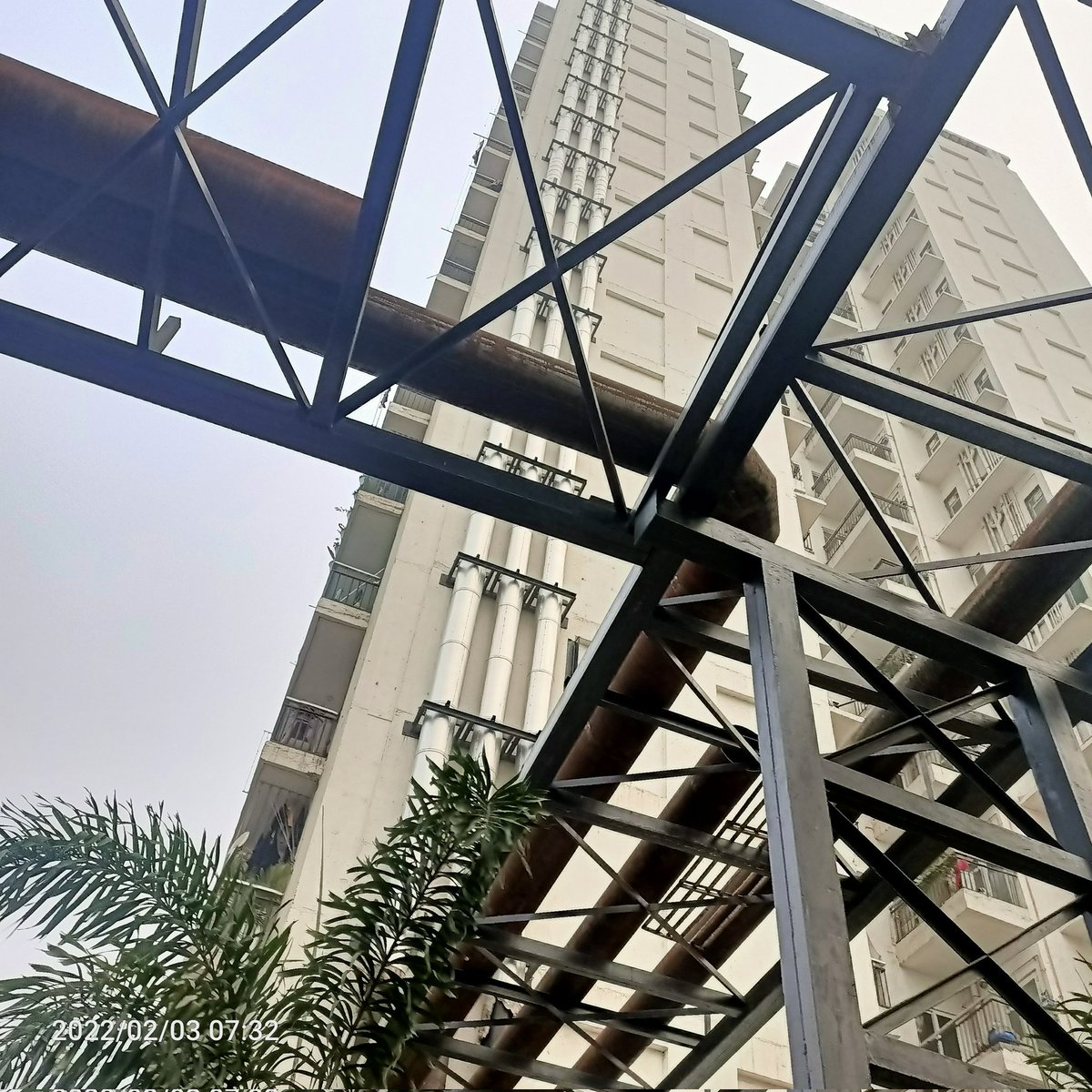 AmitRaw84303139's tweet photo. @UppcbN @UPPCBLKO @CPCB_OFFICIAL @NGTribunal ... Builder not following standards norms of DG set installation to Exhaust pipe. All smoke at ground level
@CeoNoida also not doing anything about this
Inspite of letter issued by Noida authority, builder not taking any action https://t.co/65bchfmp7s