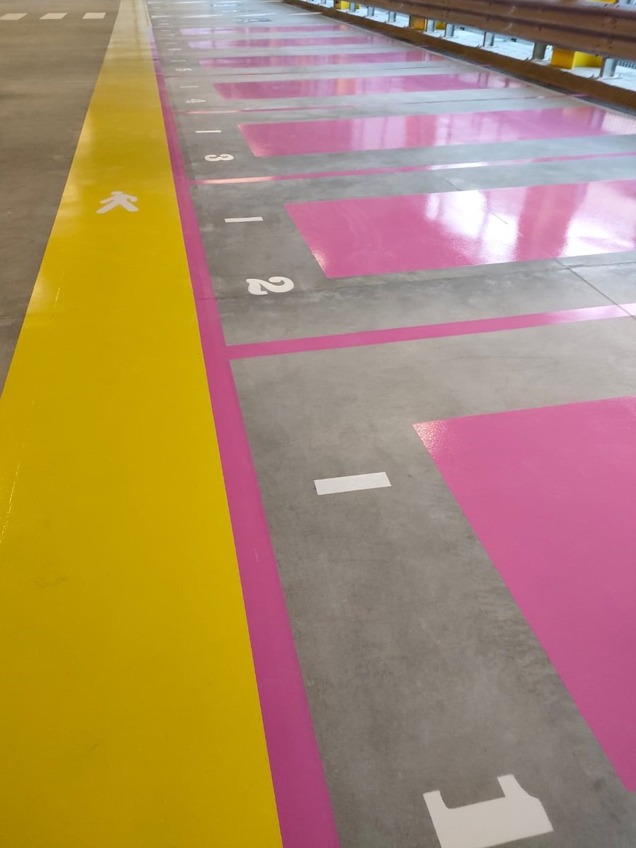 ColorflooringS's tweet image. Continuano i lavori che sono in fase di completamento al parcheggio multipiano della Stazione Centrale di Napoli. #colorflooring #pavimentiinresina #pavimentiindustriali #resinfloors #designindustriale #design #resinaepossidica #navedacrociera #Navale