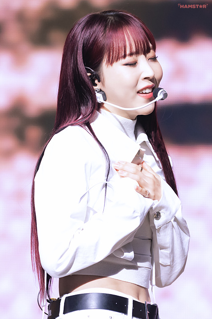 HAMSTAR_1222's tweet photo. 220306 문별 미니 콘서트 6

#마마무 #문별 #MAMAMOO #MOONBYUL https://t.co/VwjgBsGn47