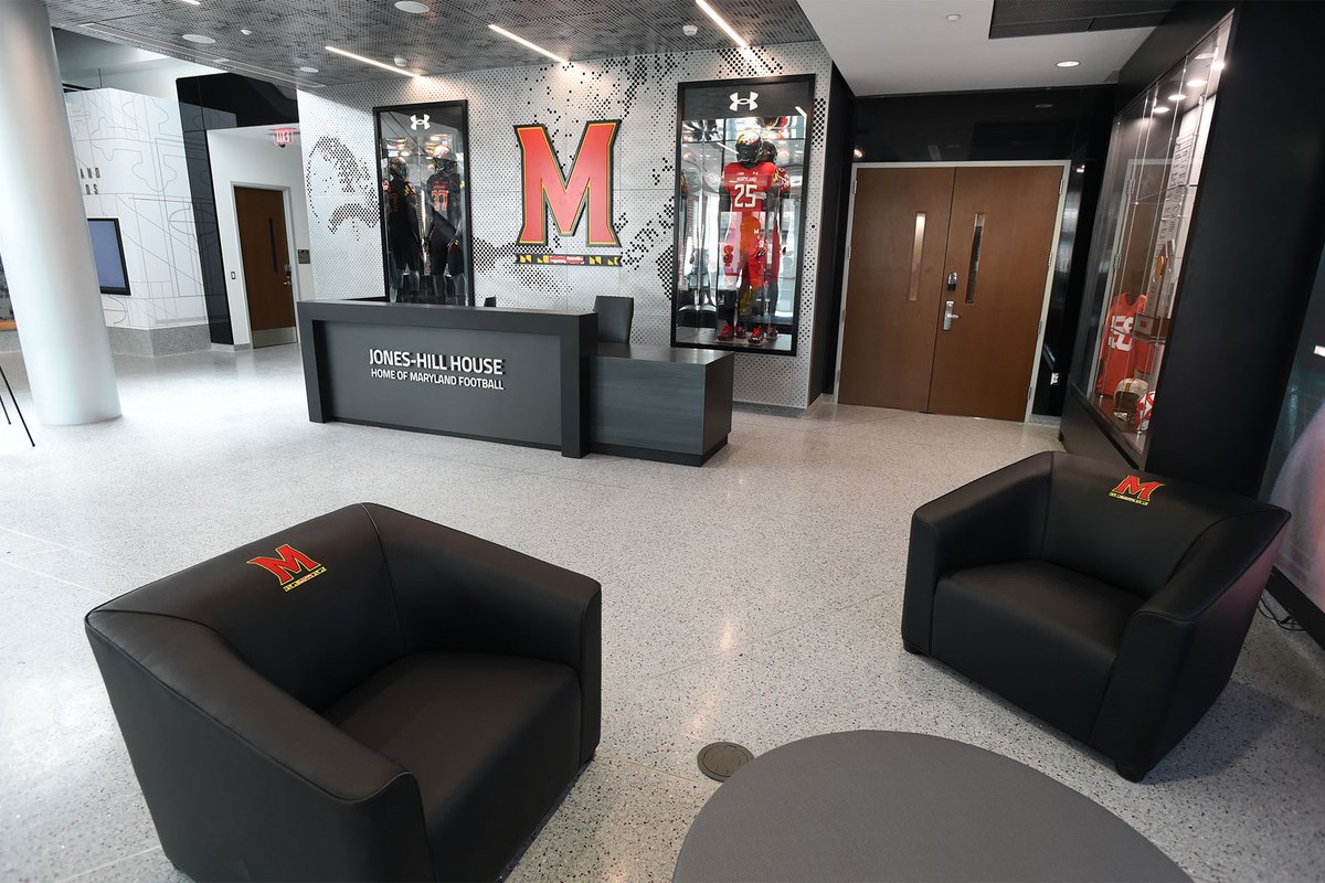 TerrapinClub's tweet photo. Don't forget, any NEW Terrapin Club donors who give at least $100 on #GivingDayUMD will get a chance to tour the brand new Jones-Hill House! https://t.co/Pedr2GrxG5