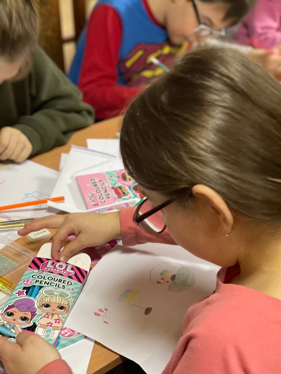 HeartsofUkr's tweet photo. Based out of Chernivtsi, Hearts of Ukraine has been supplying child refugee locations with toys, and art supplies in hopes to excite the children and help make their travels and stays easier. https://t.co/wTuDTOnMYW