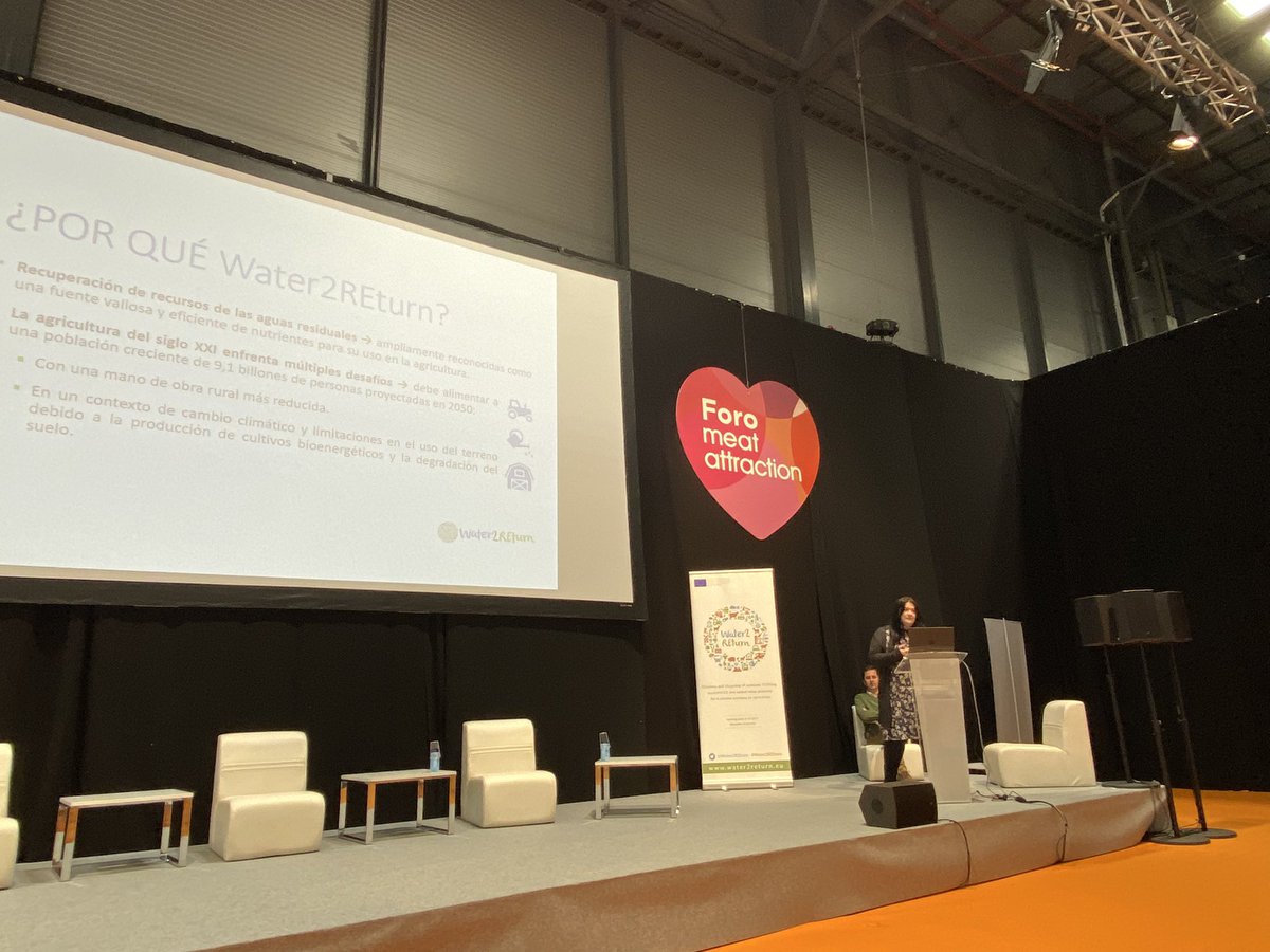 Water2REturn's tweet photo. 📣 Why #Water2REturn? Our coordinator @PilarZapataAran (@bioazul_spain) introduces the project in the #W2RworkshopSpain
#W2Rworkshopseries
#TreatingWater2REturnNutrients 🐮💧♻️🌿 https://t.co/qUvpstA7y7