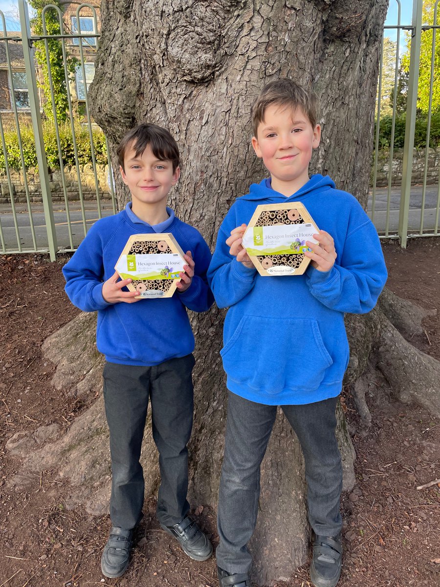 CantrefPrimary's tweet photo. Congratulations to these pupils for entering and placing in a competition held by @Mon_Newport_LNP They were thrilled with their bug hotels and one is proudly placed in our school grounds. How cool are their @Minecraft Hedgehog homes!? #digitallycreative
@MonmouthshireCC https://t.co/IKuu7bZFqx
