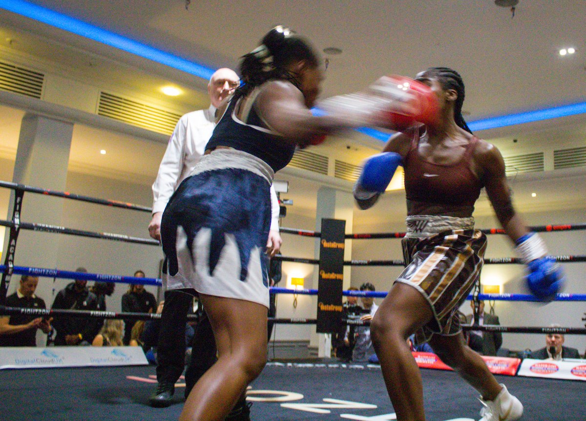 southpaw_jab's tweet photo. Don't forget to check out our reviews from last weekend's shows! @George_Storr1 on the letters and below some of @LaudusHimself's pictures from Friday.

MIZON ON A MISSION-https://t.co/Cb6WX5REu4
NIGHT OF THE AWAY FIGHTER-https://t.co/OD1geCVvO4

#SmallHallBoxing #TeamSouthpawJab https://t.co/qvqaoXpwcd