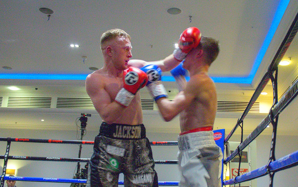 southpaw_jab's tweet photo. Don't forget to check out our reviews from last weekend's shows! @George_Storr1 on the letters and below some of @LaudusHimself's pictures from Friday.

MIZON ON A MISSION-https://t.co/Cb6WX5REu4
NIGHT OF THE AWAY FIGHTER-https://t.co/OD1geCVvO4

#SmallHallBoxing #TeamSouthpawJab https://t.co/qvqaoXpwcd