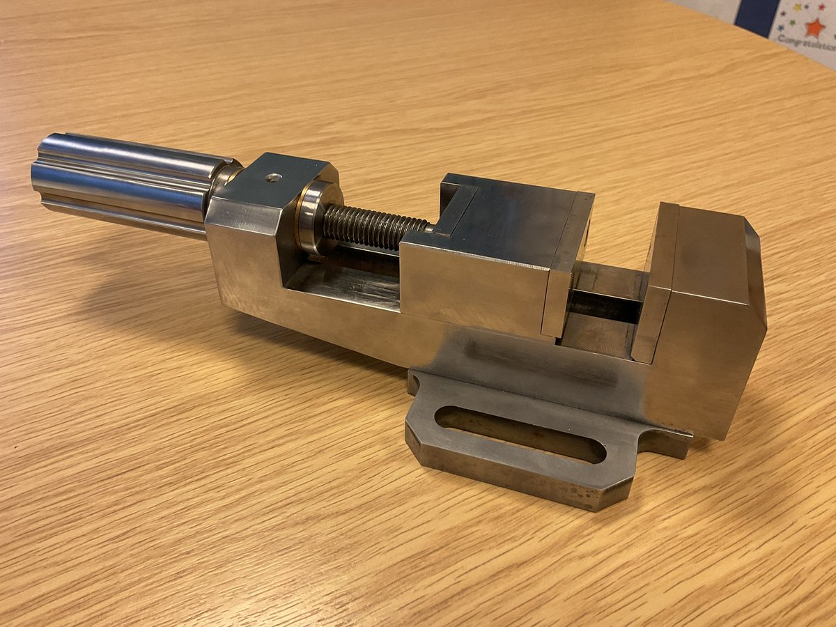 DavidHowe11s's tweet photo. 👁👁
Wow! Check this out!
Made by Jacob Gibbons - Level 3 VRQ Diploma Mechanical Engineering apprentice @ColegyCymoedd Nantgarw Campus.
Quality craftsmanship and precision. @EAL_Awards #PEO #VRQ
⭐️⭐️⭐️⭐️⭐️ https://t.co/TiWRCTQo4X