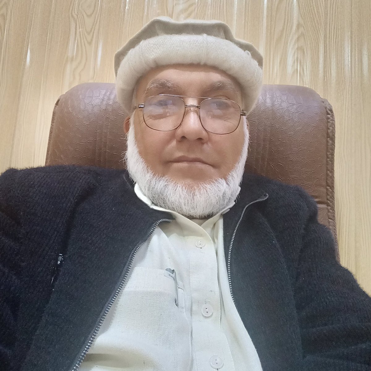 AjmalKh99270792's tweet photo. #NewProfilePic https://t.co/6GWmup1asZ