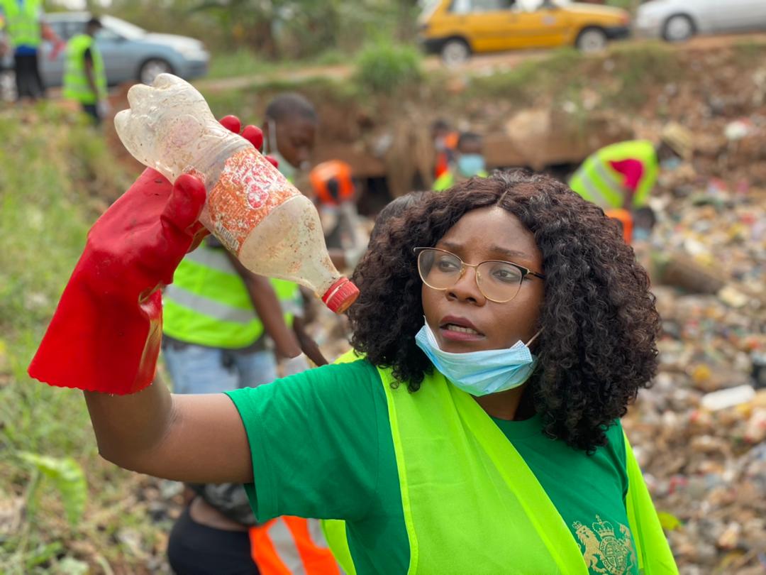 GameChangersrz's tweet photo. Its time for production companies need to rethink their packaging cause landfill dumping is an enemy to the environment, especially non-biodegradable plastics.
@NinaForgwe @UKinCameroon #TrashChallenge237 #LocalisingCOP26 #ClimateActionNow https://t.co/arflqxCEwH