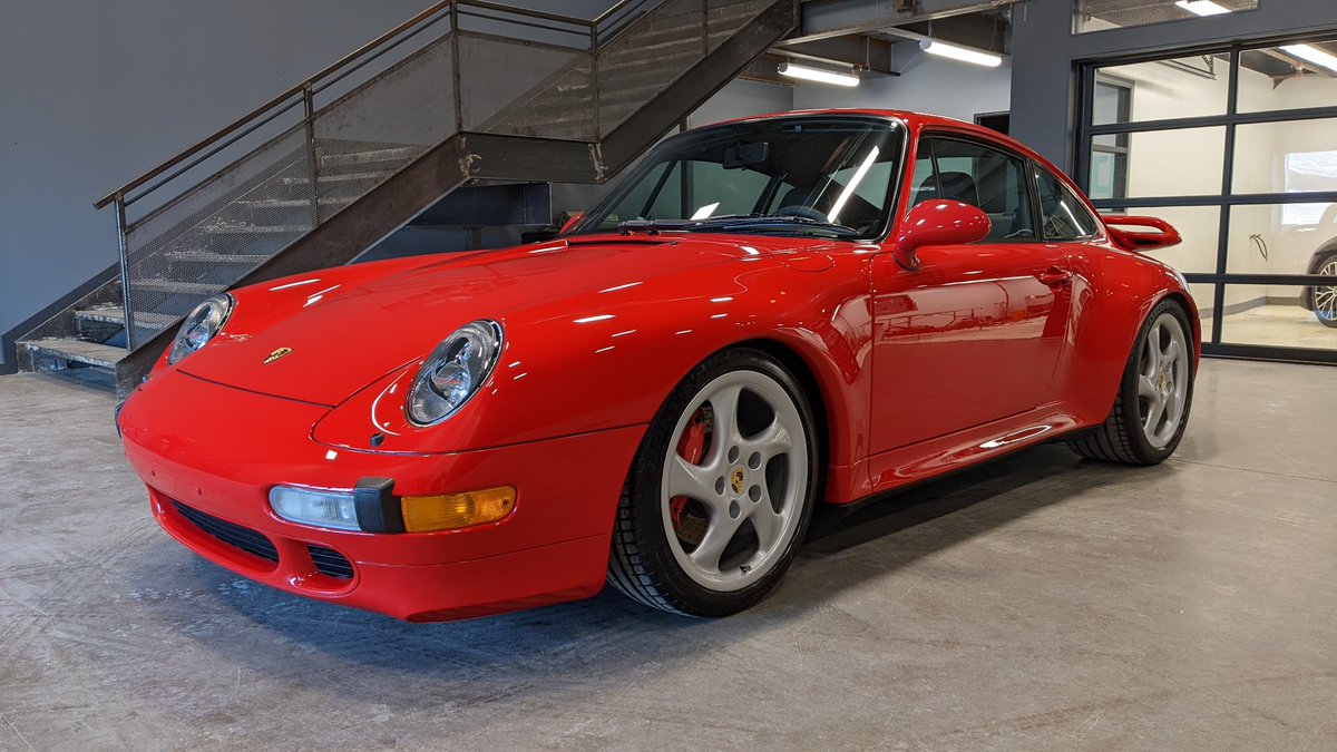 TheRefineryLtd's tweet photo. Porsche 911 (993) Carrera 4S @TheRefineryLtd https://t.co/HqZy4LfvZU