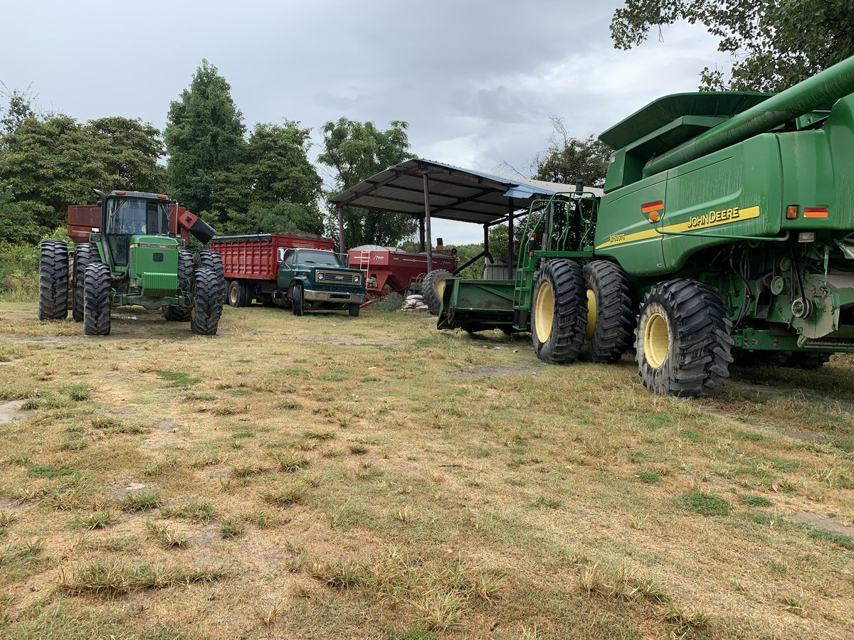 DonJulio_HDTV's tweet photo. Let’s start a thread of @JohnDeere equipment…I’ll start this off 🤷🏾‍♂️ https://t.co/RSywvCUVDL