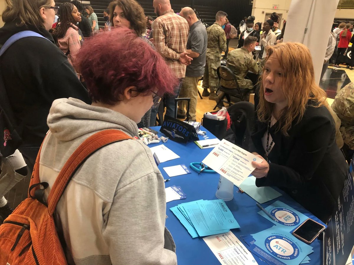 ASUNewport's tweet photo. Thanks to @NHSRaiderPride for inviting ASUN to the College and Career Fair! Our faculty and staff had a great time visiting with students about educational and career opportunities! #ASUNewport #FutureAviators✈️ #ItsTimeToSOAR #careerfair https://t.co/AJYzHIbJ28