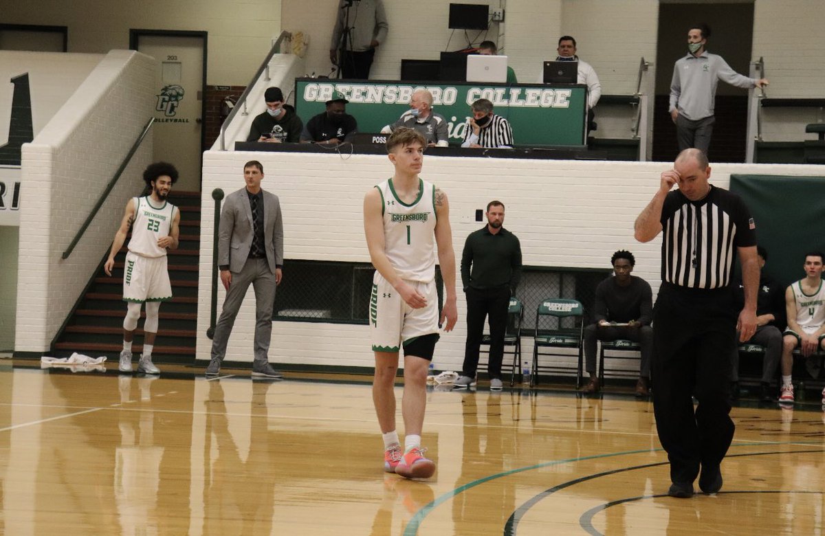 moser_z's tweet photo. Thankful for the past four years and blessed for all the memories I was able to make playing the game I love🤞🏻 https://t.co/sBrV2LmnML