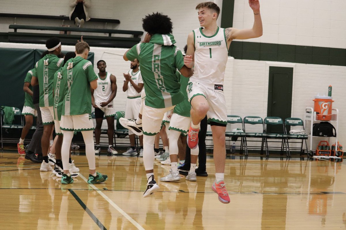moser_z's tweet photo. Thankful for the past four years and blessed for all the memories I was able to make playing the game I love🤞🏻 https://t.co/sBrV2LmnML