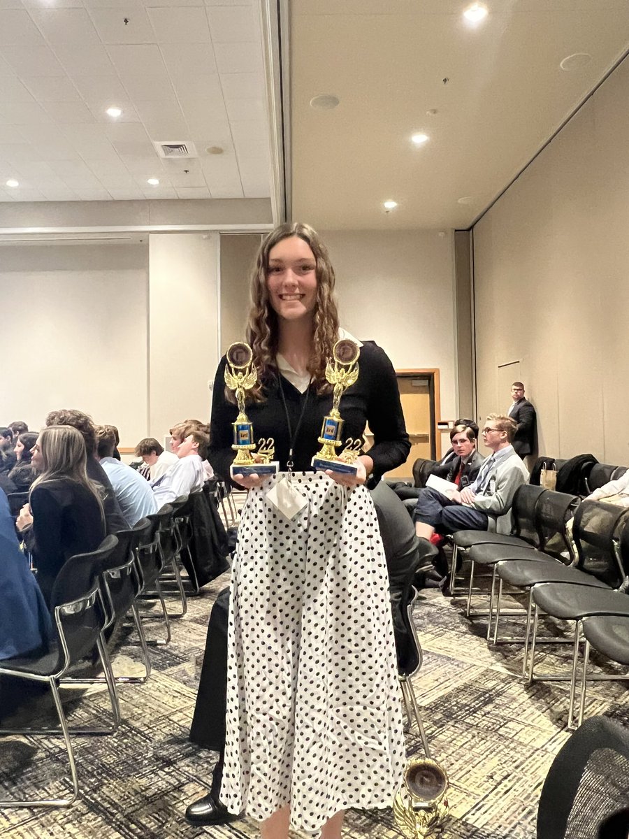 dixie_business's tweet photo. So proud of you Ava!!!! @DixieHeightsHS https://t.co/qz7S9nnPX8