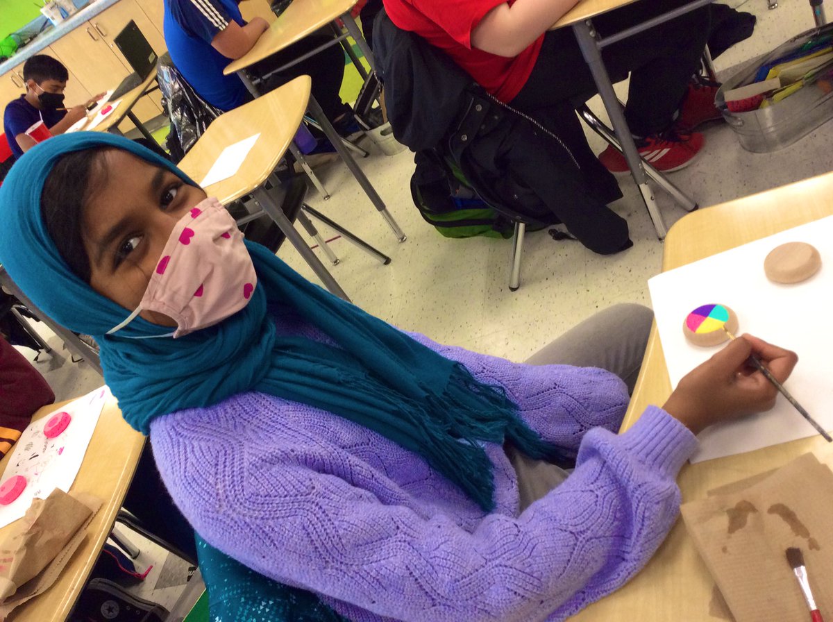 Msfinnsclass1's tweet photo. This yo-yo painting project was supposed to happen in December, but instead it’s become a fun week-before-March-Break project. Yo-yos just need to be assembled so we can play with them on Friday #JoyfulClassroom #awesomekids https://t.co/qr1B9JqAtx