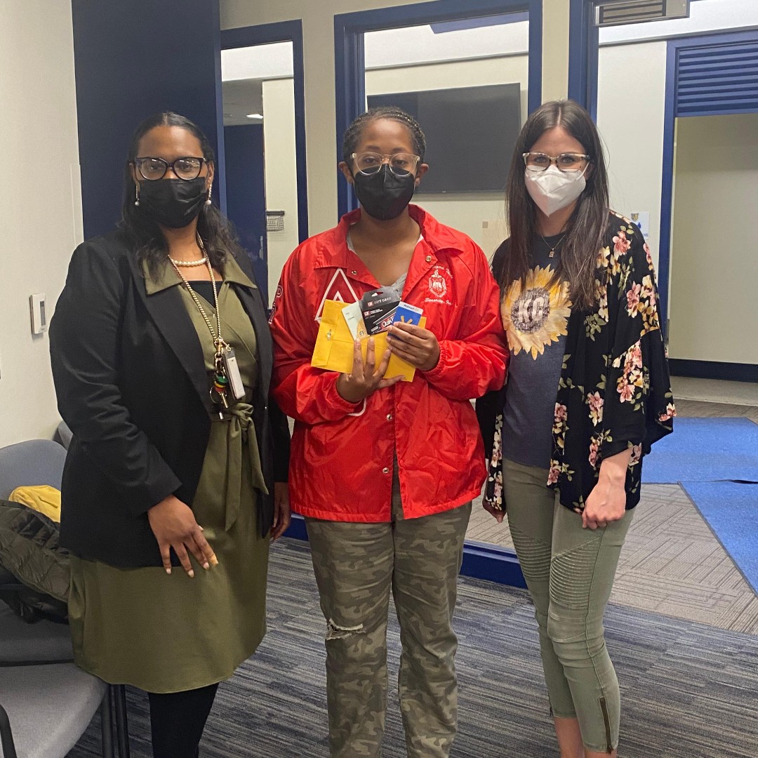 KCKSDeltas's tweet photo. The Community Service committee has donated 3 gifts cards to Banneker Elementary in support of their Parent Resource Fair that will be held on Thursday March 24th.
#kckac
#dst1913 https://t.co/o0dbRNS4Ns