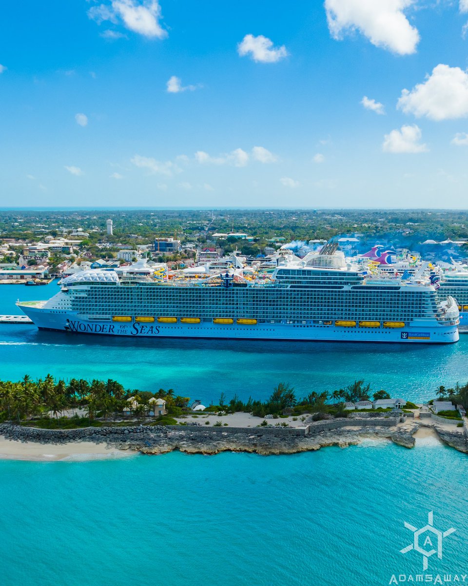 AdamsAway_'s tweet photo. Another first for the World’s Largest Cruise Ship! Today @RoyalCaribbean #WonderoftheSeas makes her first visit to Nassau! https://t.co/ipU3b2rrUz