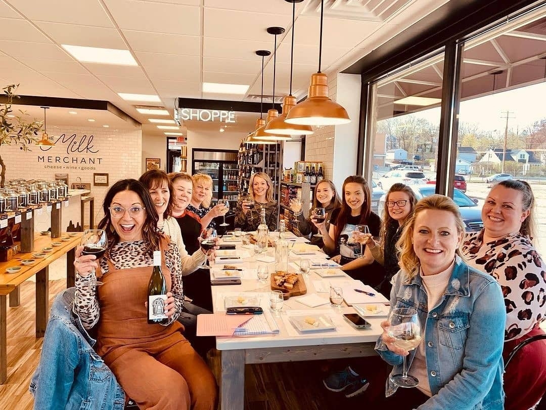 MapleRidgeFarms's tweet photo. @PromoKitchen We're blessed with a wealth of inspiring, badass women on the Farm! They're not all pictured here, but they are all appreciated. Cheers to all the badass women in promo and beyond! π· #promochat #promofam https://t.co/SqHJt2pLrP