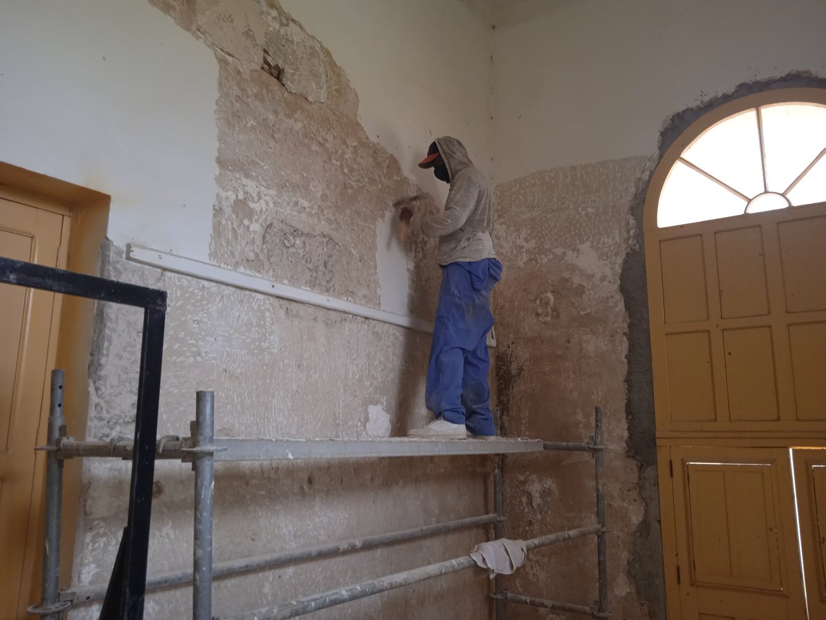 CarlosGP0720's tweet photo. Continúan los trabajos de reparación y mtto de instituciones culturales en #CiegodeAvila. Son intervenidos el Teatro Principal, Abdala, Iriondo y cine Nicaragua. Responde este accionar a planteamientos de encuentros con la vanguardia artística.
#CubaVive https://t.co/Ksh4iGjzAd