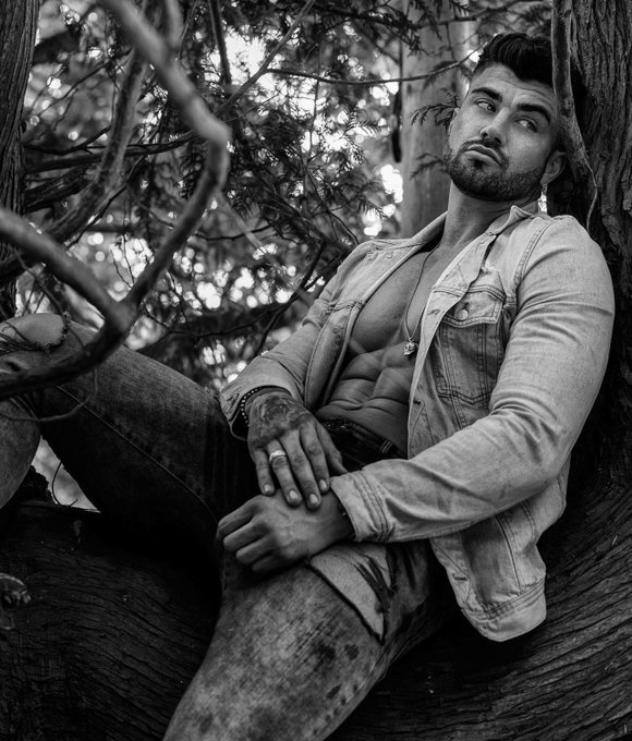 Monkeying around 🐒 https://t.co/Jo5my2nvIA<a href="/tag/paypigs"class="tags"><span>#paypigs</span></a><a href="/tag/paypiggieswanted"class="tags"><span>#paypiggieswanted</span></a><a href="/tag/paypiggie"class="tags"><span>#paypiggie</span></a>