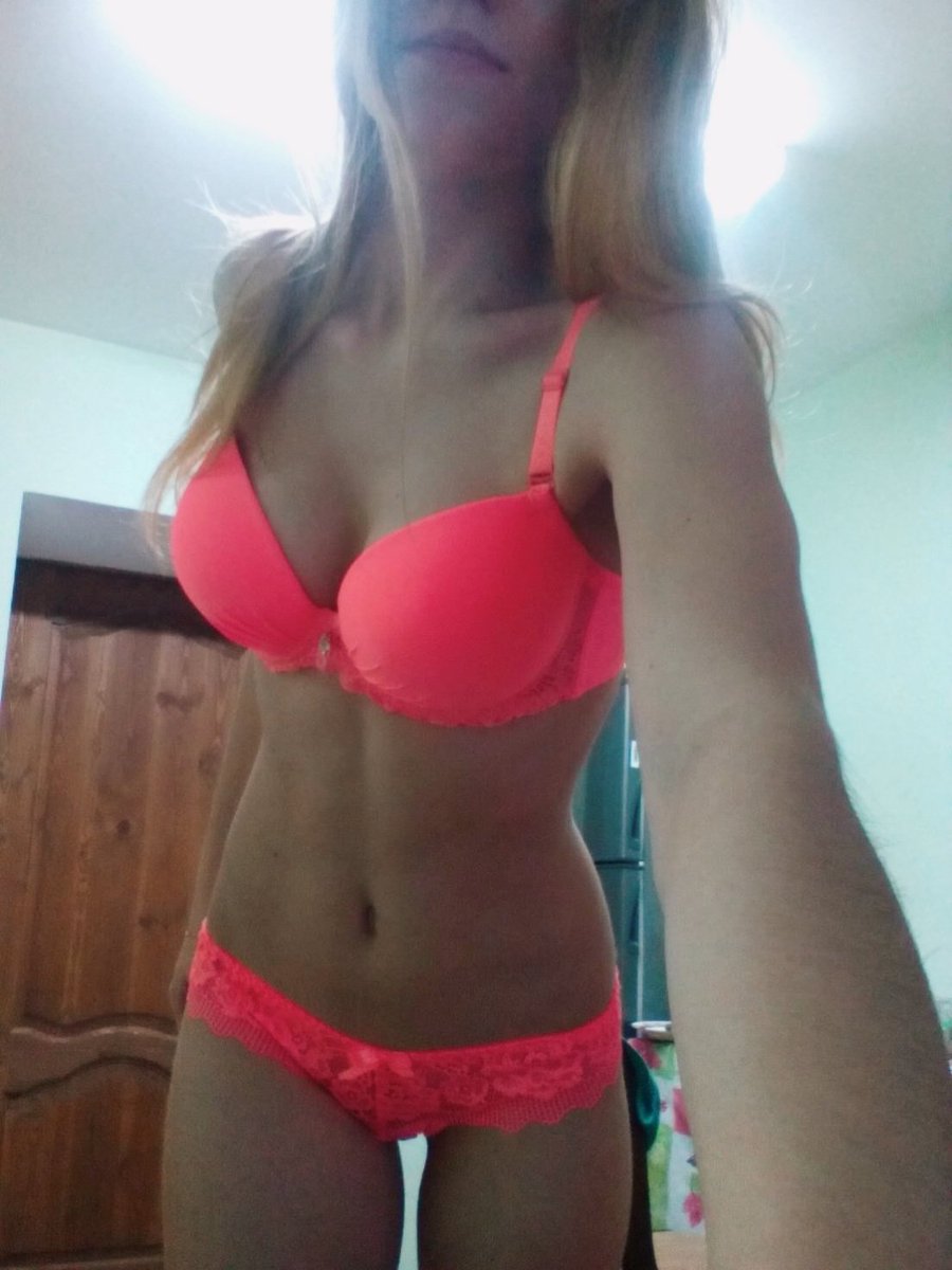 StyleAndSelfies's tweet photo. #lingerie #selfies #ass #blonde #abs https://t.co/iaBSE6Nwzs