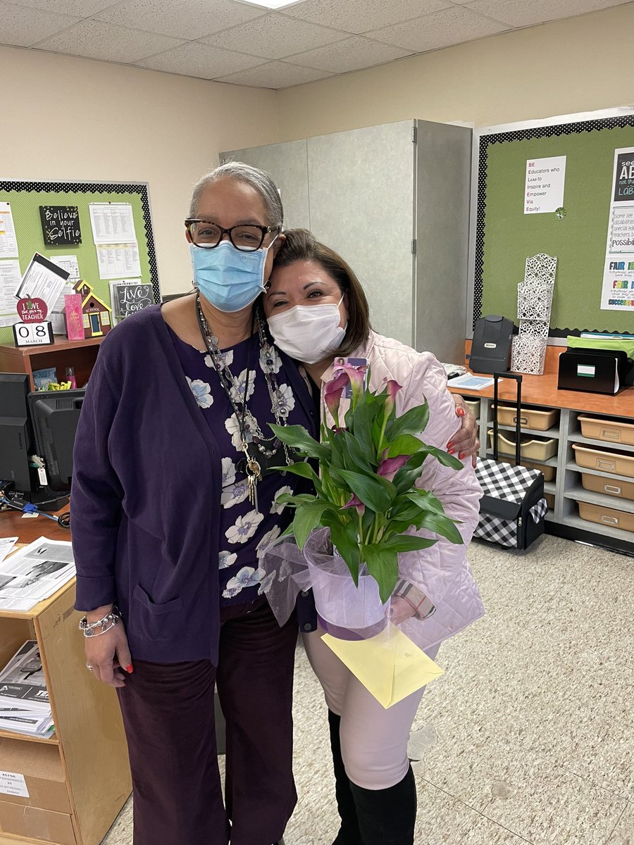 Jldiaz_1's tweet photo. @OrangeGroveAISD celebrates our awesome diagnostician @AlmaGon2003. Happy Diagnostician’s Week our campus and community appreciates you and all your dedication.  @AldineISD @KimMJohnson58 https://t.co/4e4Mj6XNLL