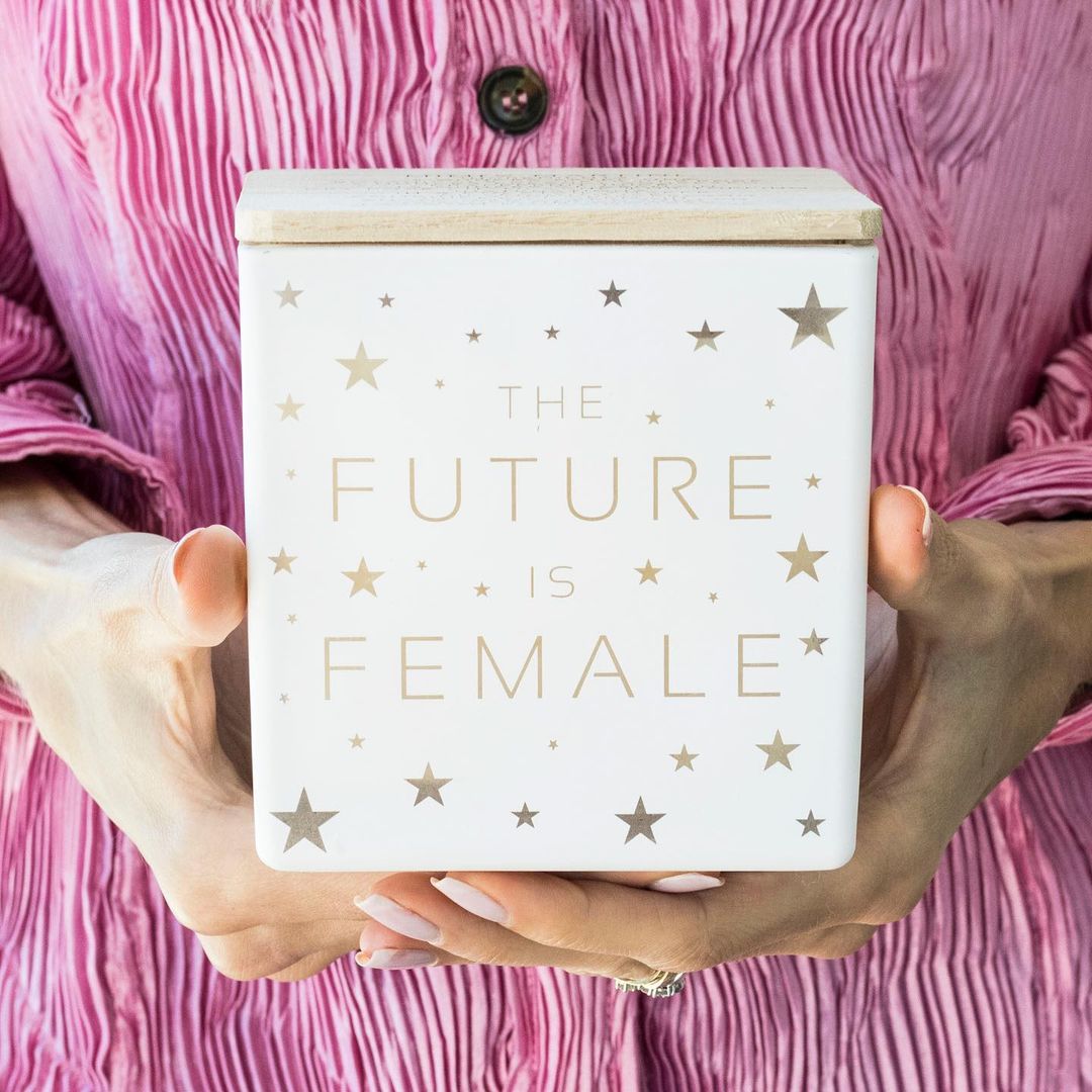 WynwoodMiami's tweet photo. .@TajaCollection is more than just a candle shop. Their handmade candles are fully customizable and crafted in Miami with 100% premium soy wax and essential oils or non-toxic fragrances. https://t.co/ntKEgKUhq1